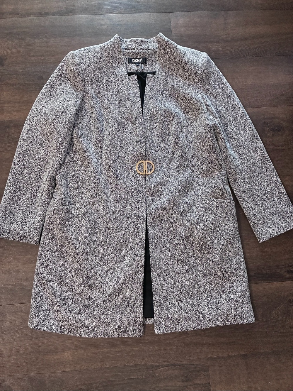 DKNY Size 16 Black White Textured Longline Blazer Gold Clasp
